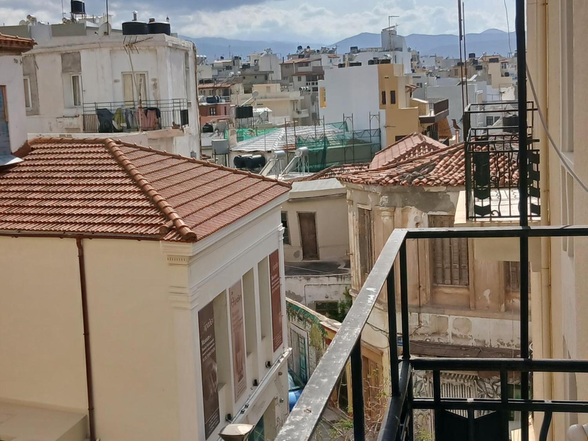 Doukas Hostel